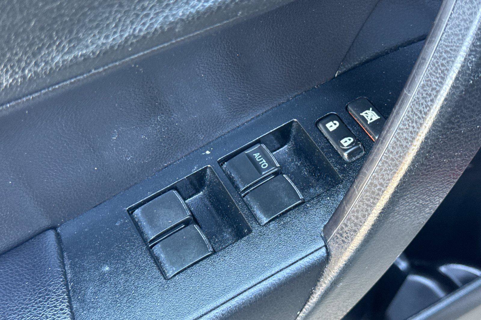 Used 2017 Toyota Corolla SE image 10