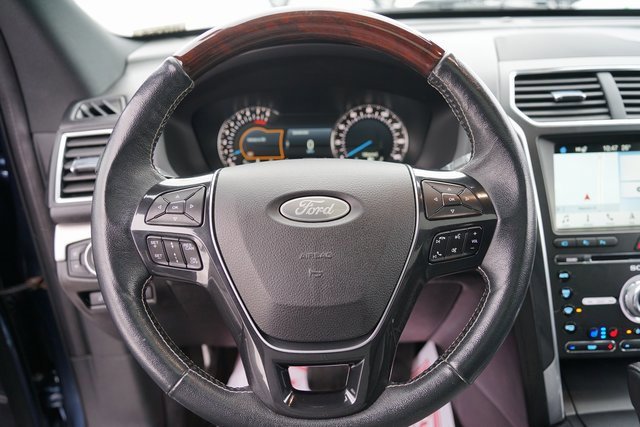 Certified 2018 Ford Explorer Platinum image 20