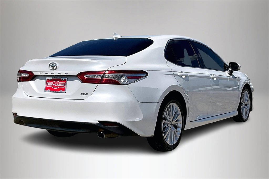 Used 2020 Toyota Camry XLE image 4