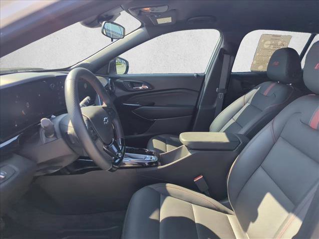 Used 2025 Chevrolet Trax RS image 17