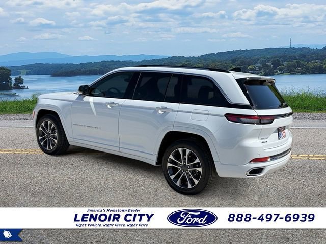 Used 2024 Jeep Grand Cherokee Overland w/ Luxury Tech Group IV AWD/4WD image 5