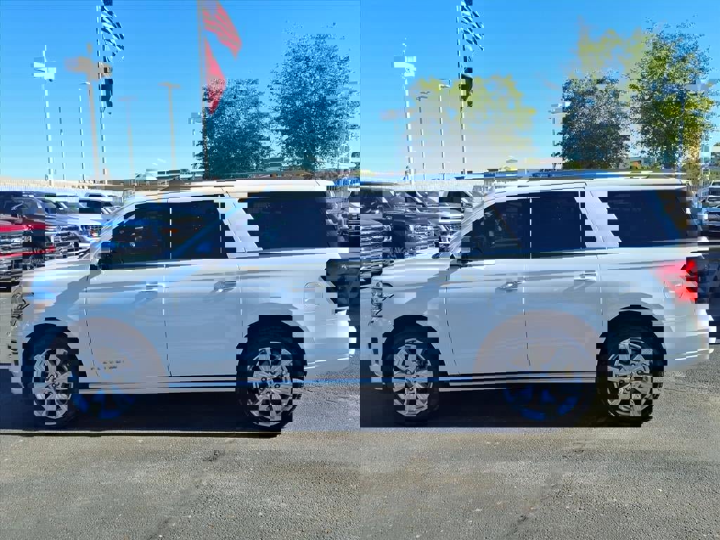 Certified 2023 Ford Expedition Max Platinum image 7