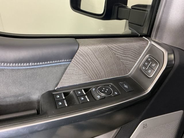 Certified 2025 Ford F450 Platinum w/ FX4 Off-Road Package AWD/4WD image 17
