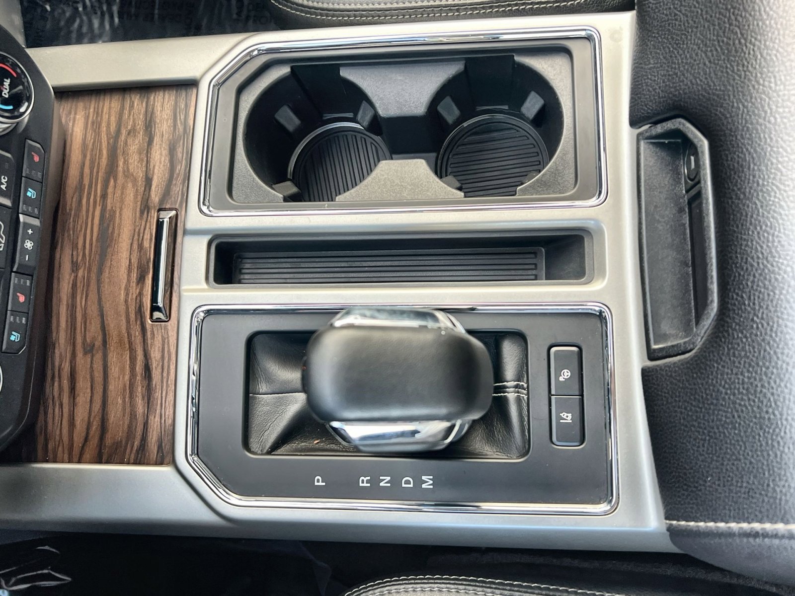 Certified 2020 Ford F150 Lariat w/ Equipment Group 502A Luxury image 22