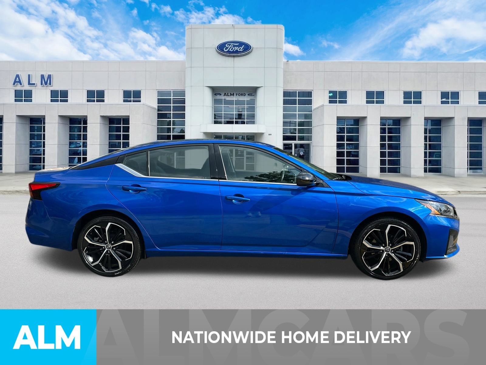 Used 2025 Nissan Altima 2.5 SR FWD image 4