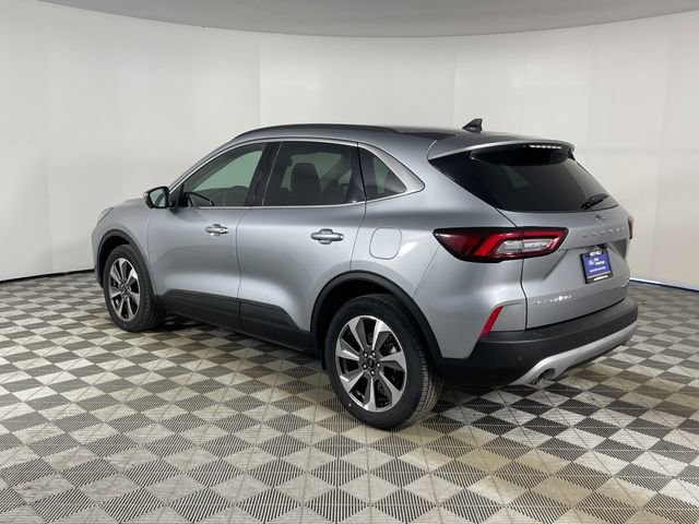 Certified 2024 Ford Escape Platinum image 2