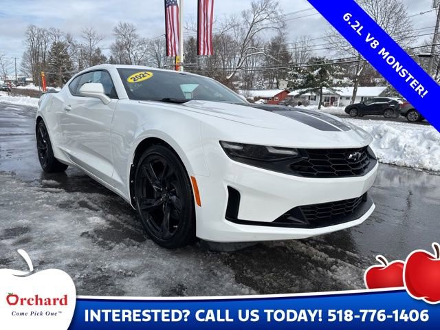 Used 2021 Chevrolet Camaro LT w/ Technology Package image 4