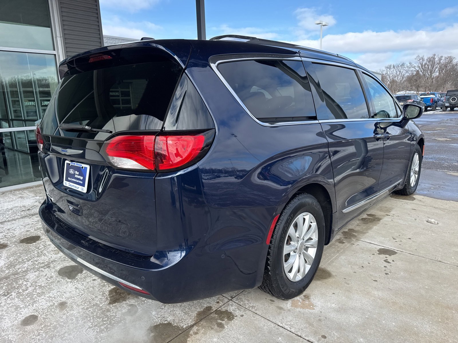 Used 2018 Chrysler Pacifica Touring-L Plus w/ Advanced Safetytec Group image 8