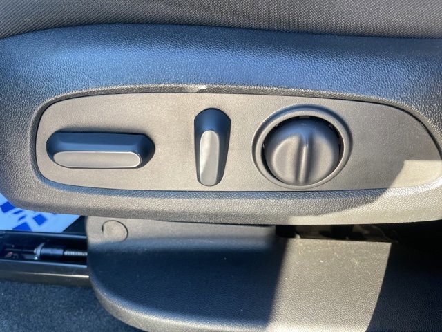 Used 2023 Chevrolet Equinox LT image 18