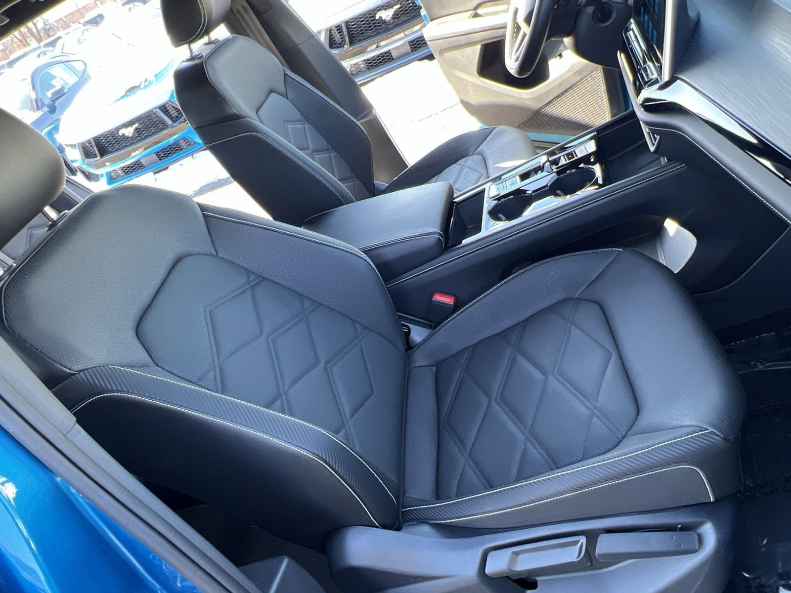 Used 2024 Volkswagen Atlas Cross Sport SE image 25