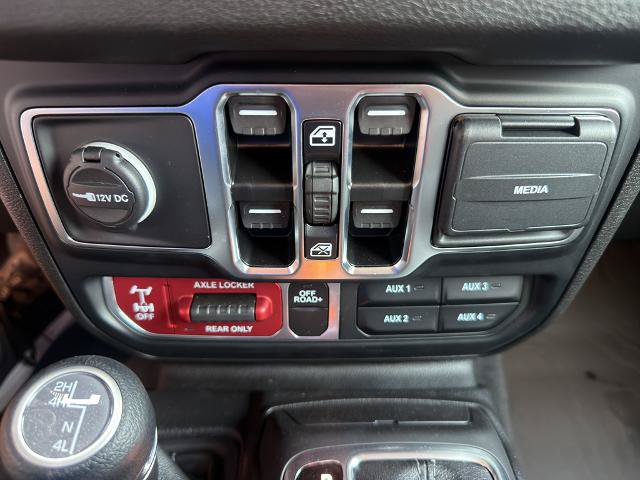 Used 2025 Jeep Wrangler Unlimited Sport AWD/4WD image 38