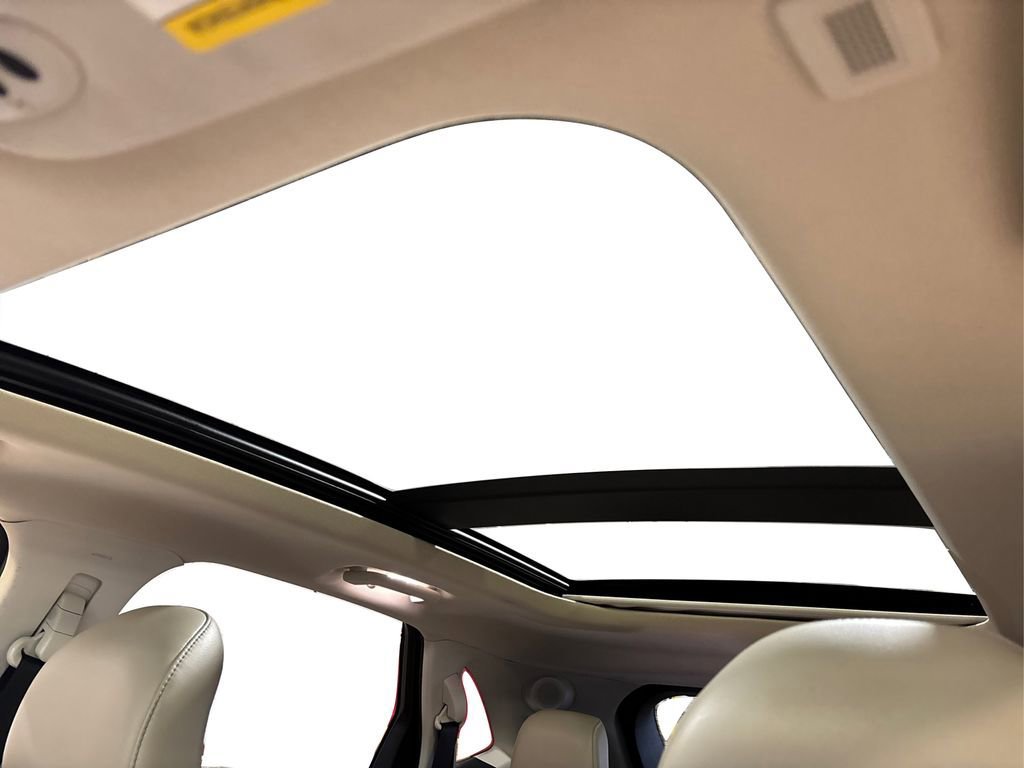 Certified 2019 Ford Edge Titanium w/ Cold Weather Package image 31