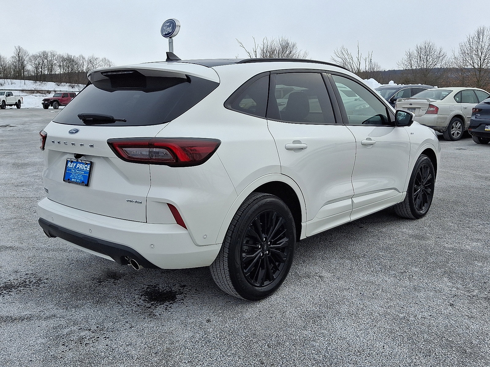 Certified 2023 Ford Escape ST-Line Elite w/ Premium Technology Package image 4