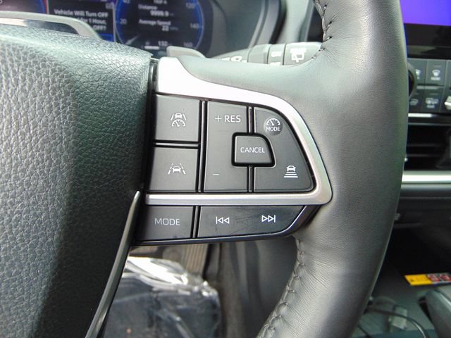 Used 2024 Toyota Grand Highlander AWD image 17