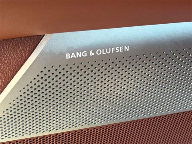 Used 2023 Genesis G90 3.5T image 34