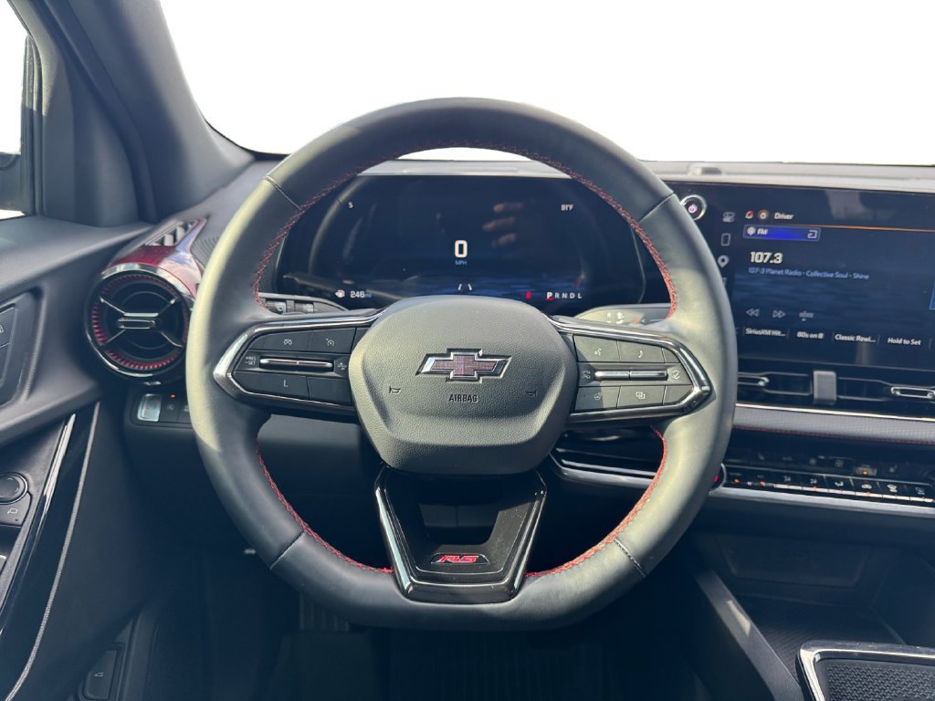 Used 2025 Chevrolet Equinox RS FWD image 12
