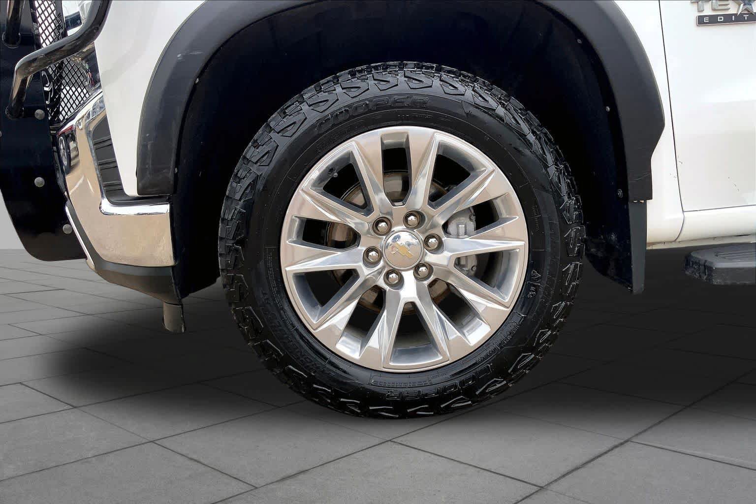 Used 2021 Chevrolet Silverado 1500 LTZ AWD/4WD image 11