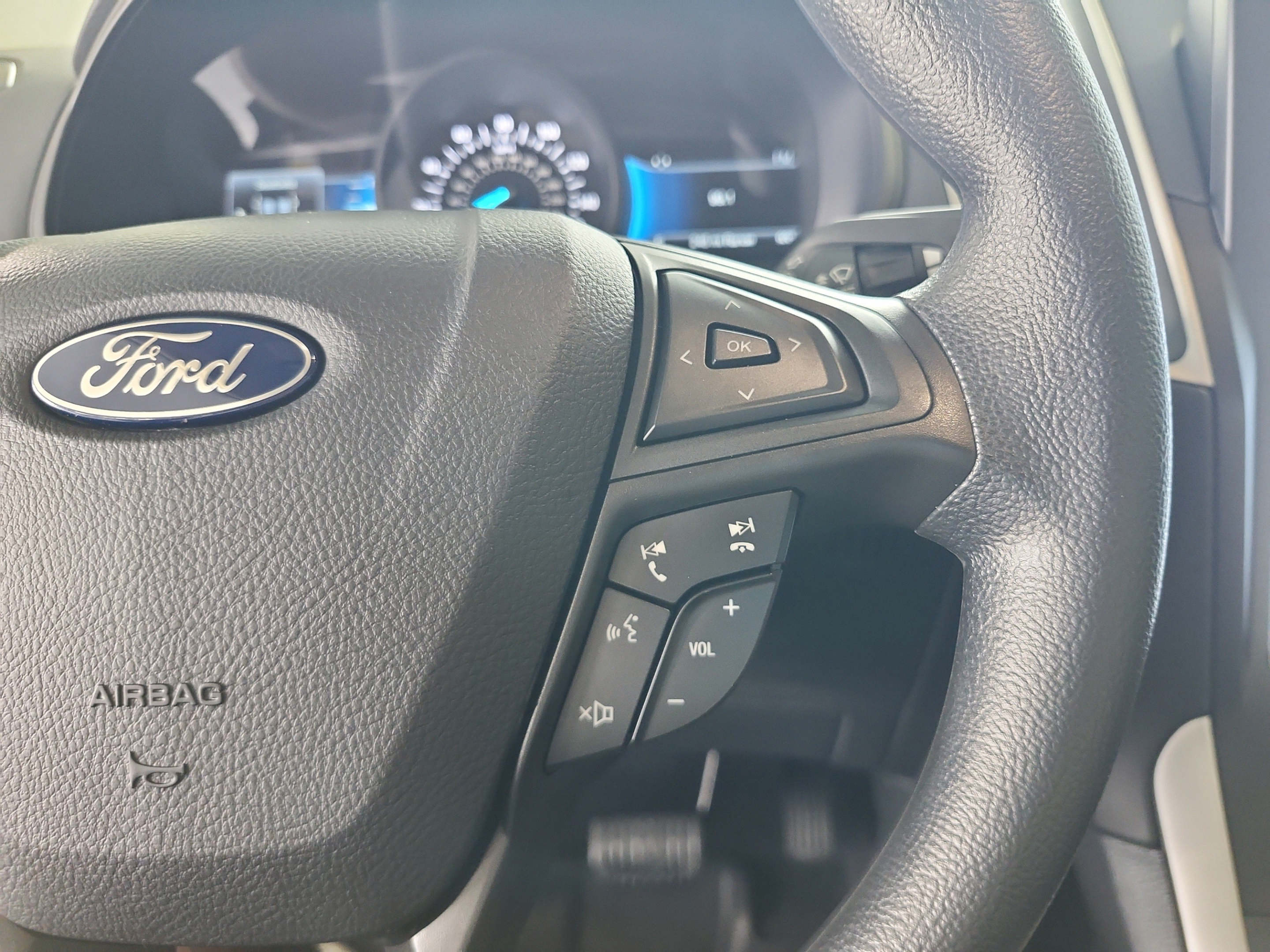 Certified 2024 Ford Edge SE w/ Black Appearance Package AWD/4WD image 29