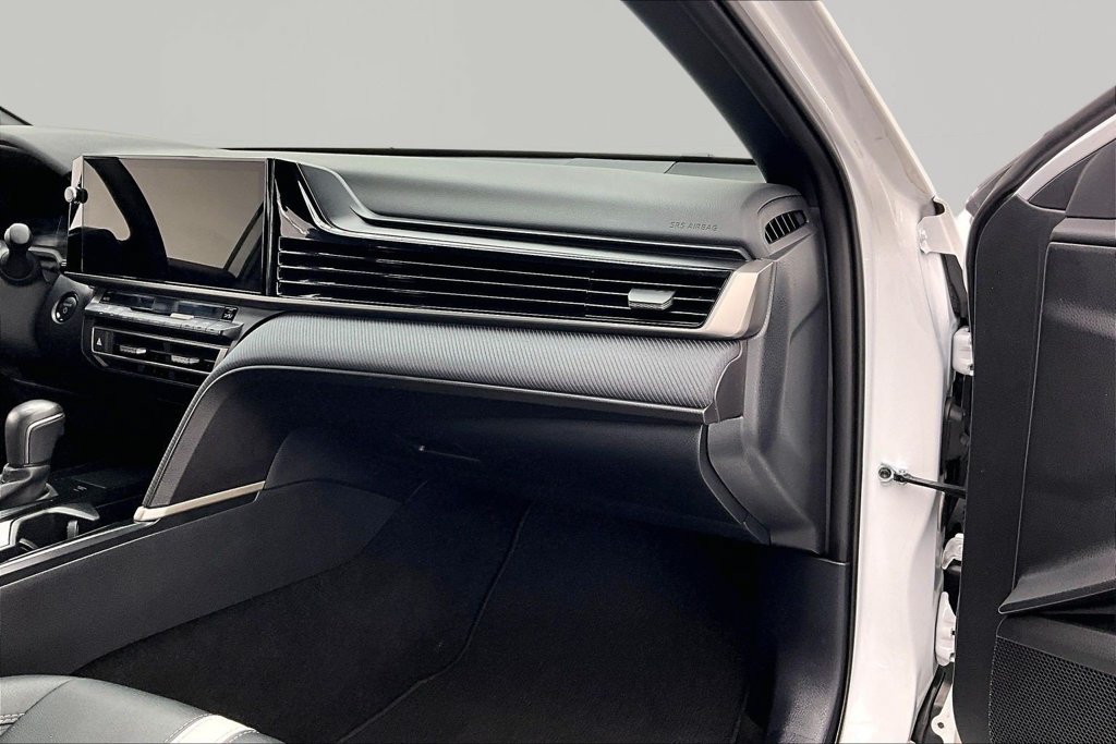 Used 2025 Toyota Camry SE w/ Multimedia Upgrade Package FWD image 17