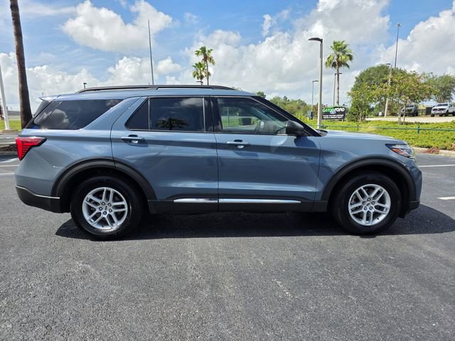 Certified 2025 Ford Explorer Active w/ Active Comfort Package RWD image 4