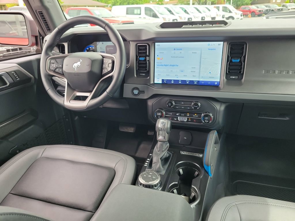 Certified 2024 Ford Bronco Black Diamond AWD/4WD image 13