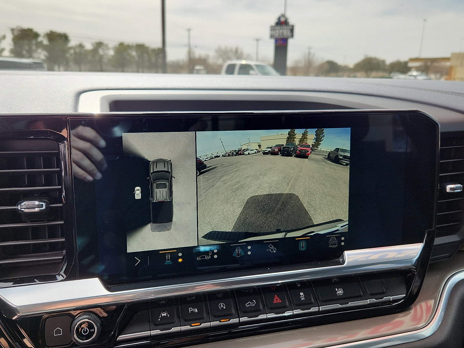 Used 2022 Chevrolet Silverado 1500 High Country image 11