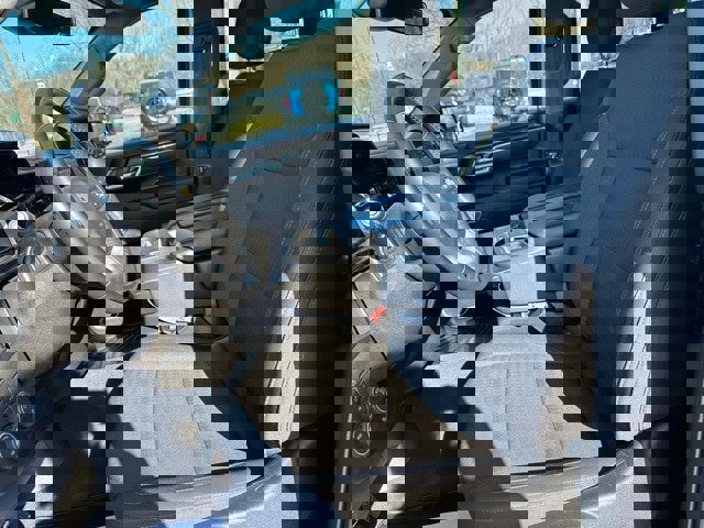 Used 2025 Chevrolet Silverado 1500 LT image 13