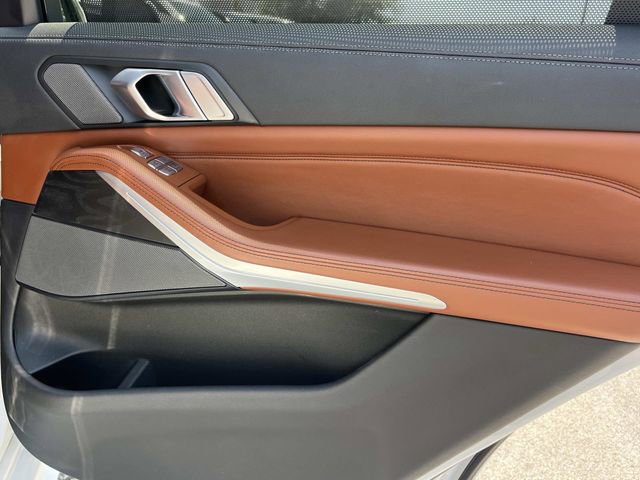 Used 2021 BMW X7 M50i AWD/4WD image 29