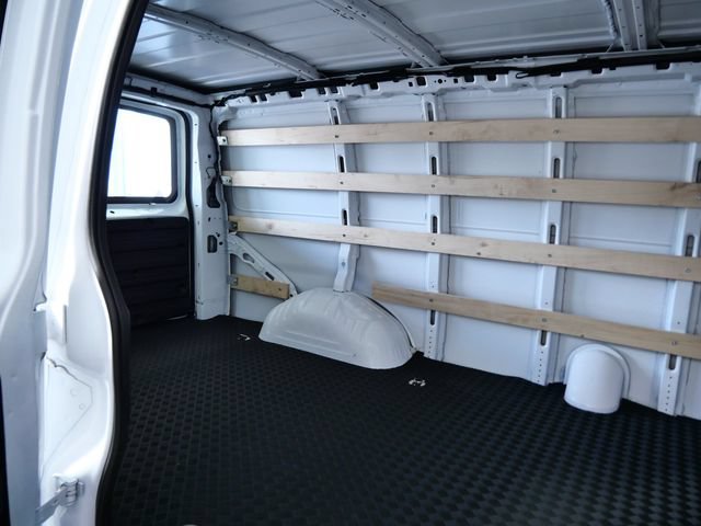 Used 2025 Chevrolet Express 2500 w/ Driver Convenience Package RWD image 10