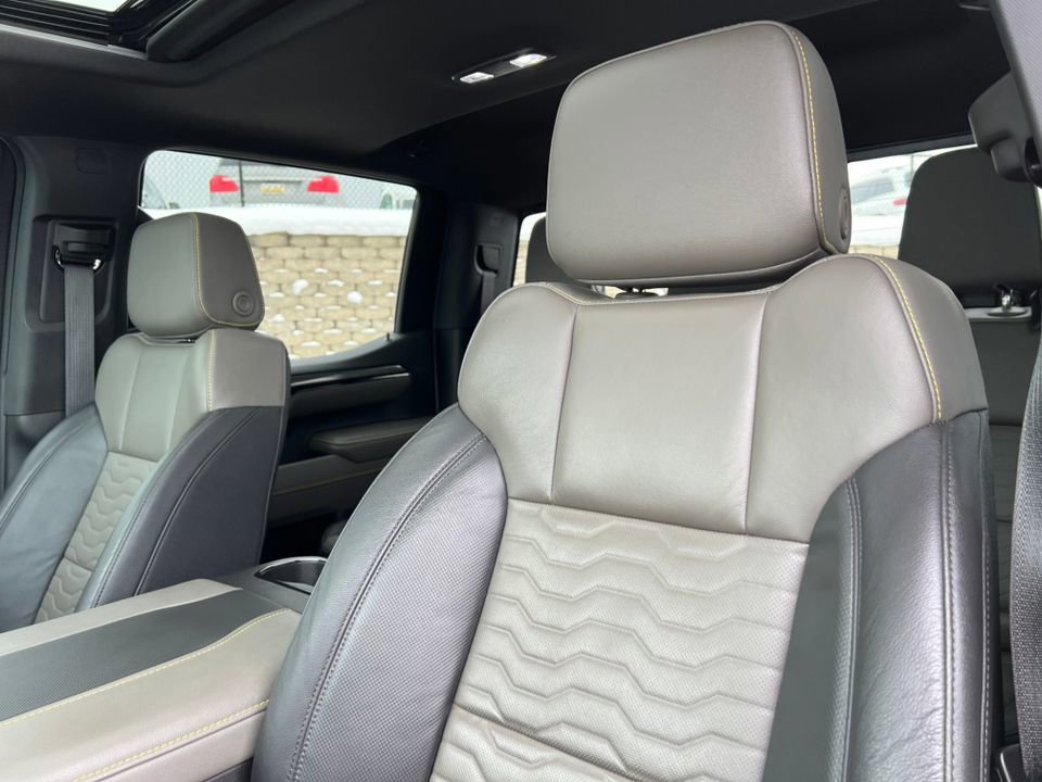 Used 2024 Chevrolet Silverado 1500 ZR2 image 17