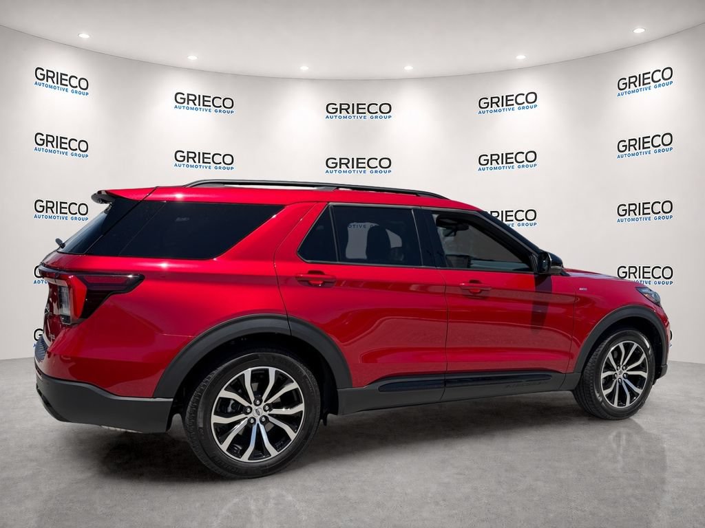 Certified 2026 Ford Explorer ST-Line w/ Premium Package RWD image 7