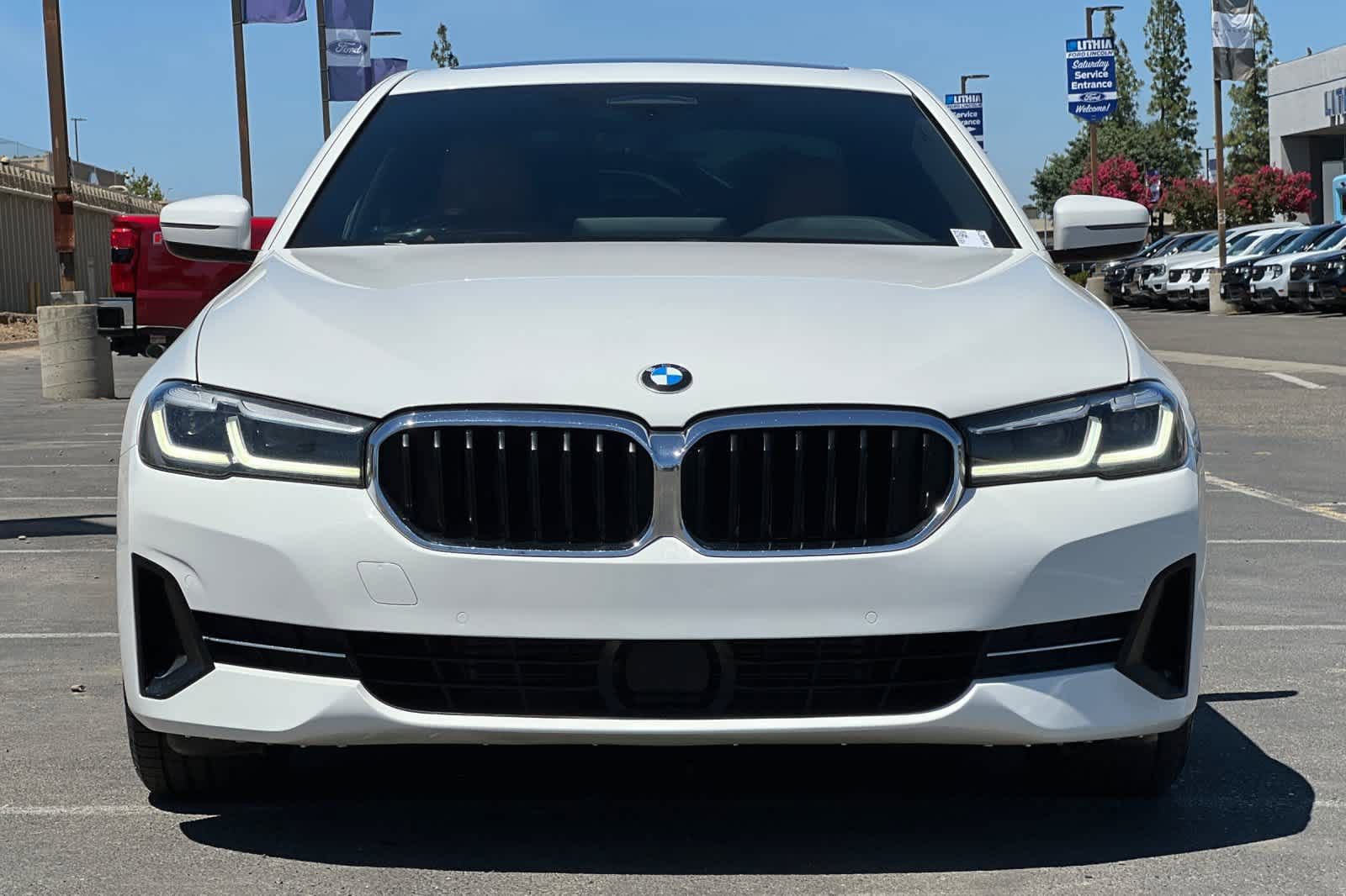 Used 2023 BMW 530i xDrive AWD/4WD image 11