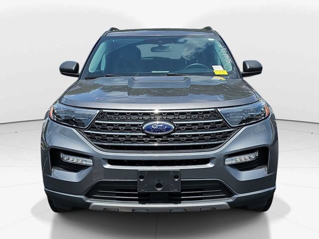 Certified 2023 Ford Explorer XLT w/ Equipment Group 202A AWD/4WD image 8