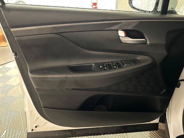 Used 2022 Hyundai Santa Fe SEL w/ Convenience Package FWD image 8