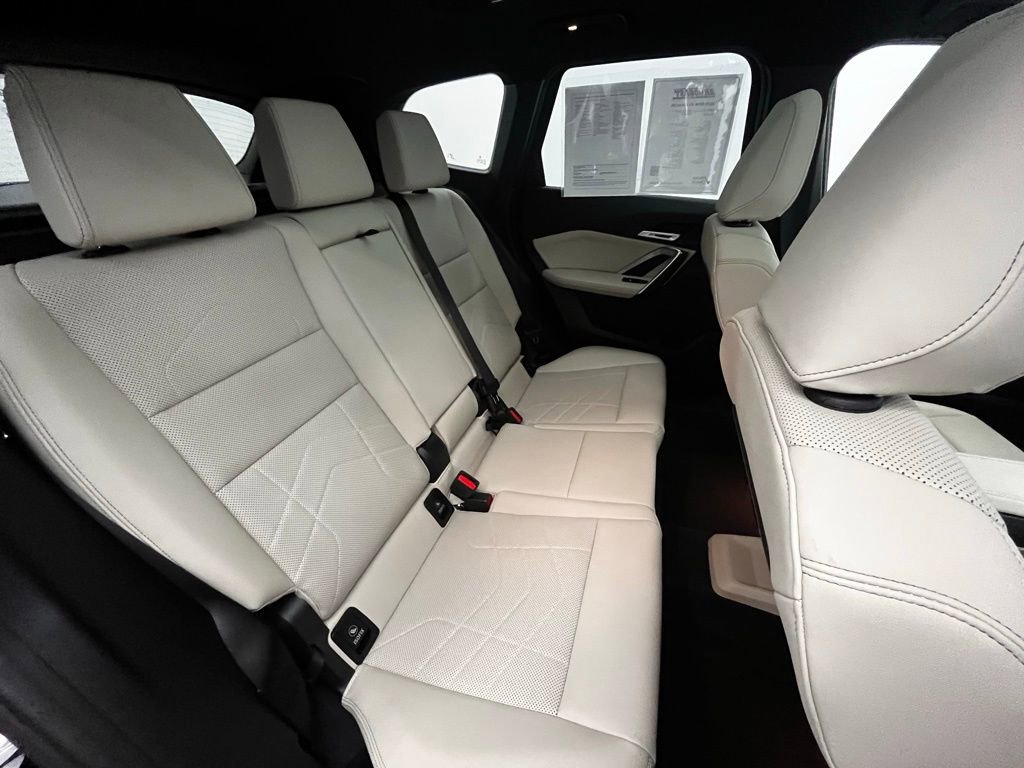 Used 2025 BMW X1 xDrive28i w/ Technology Package image 33