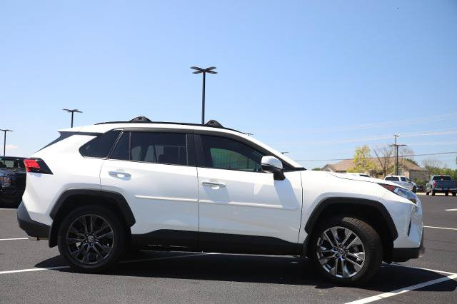 Used 2021 Toyota RAV4 Limited AWD/4WD image 6