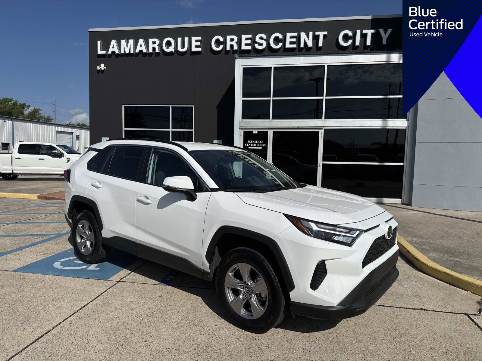 Used 2025 Toyota RAV4 XLE w/ Weather Package FWD image 1