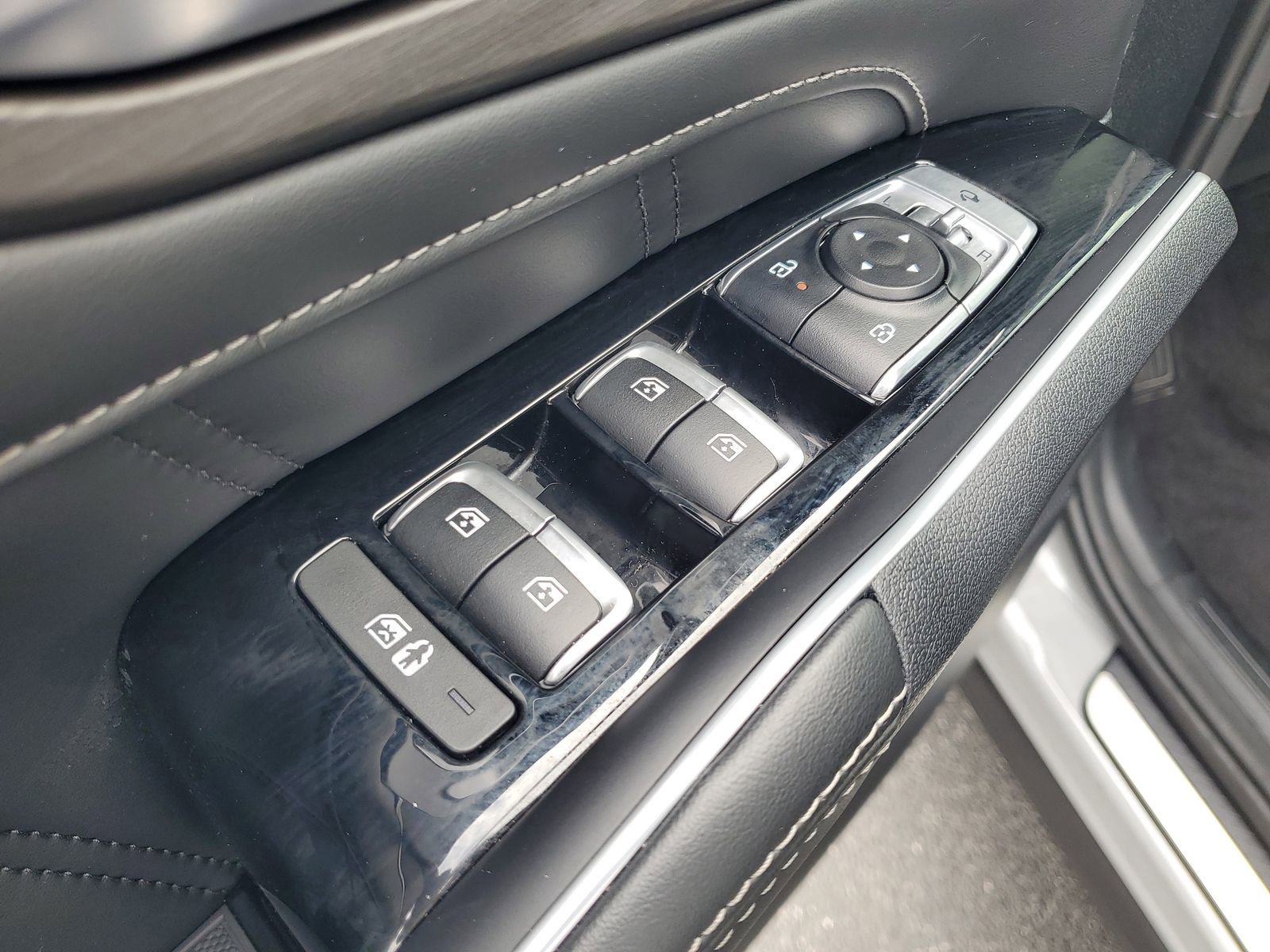 Used 2025 Kia Sorento SX Prestige AWD/4WD image 17