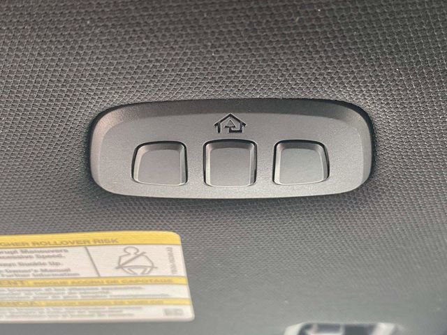 Certified 2022 Ford F150 Lariat w/ Equipment Group 502A High image 37