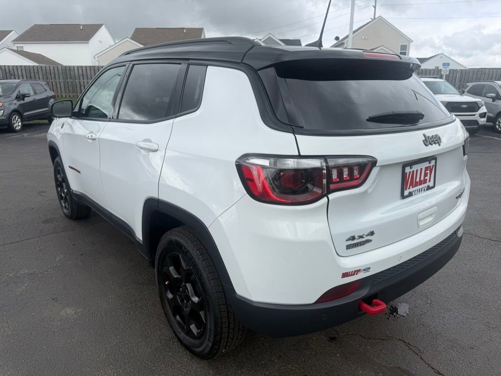 Used 2023 Jeep Compass Trailhawk w/ Trailhawk Convenience Group AWD/4WD image 5