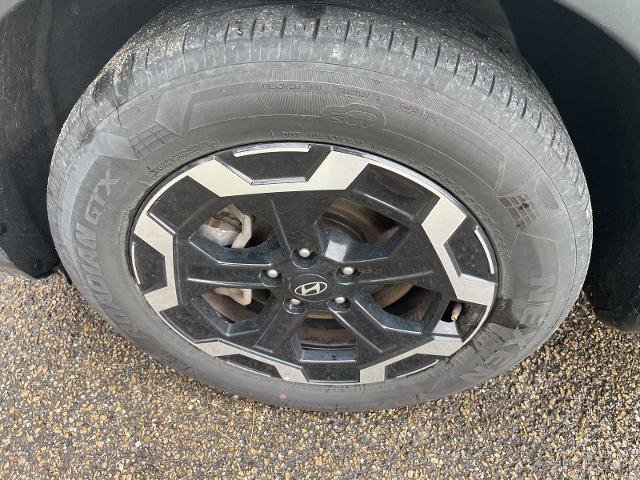 Used 2025 Hyundai Santa Fe SEL FWD image 33