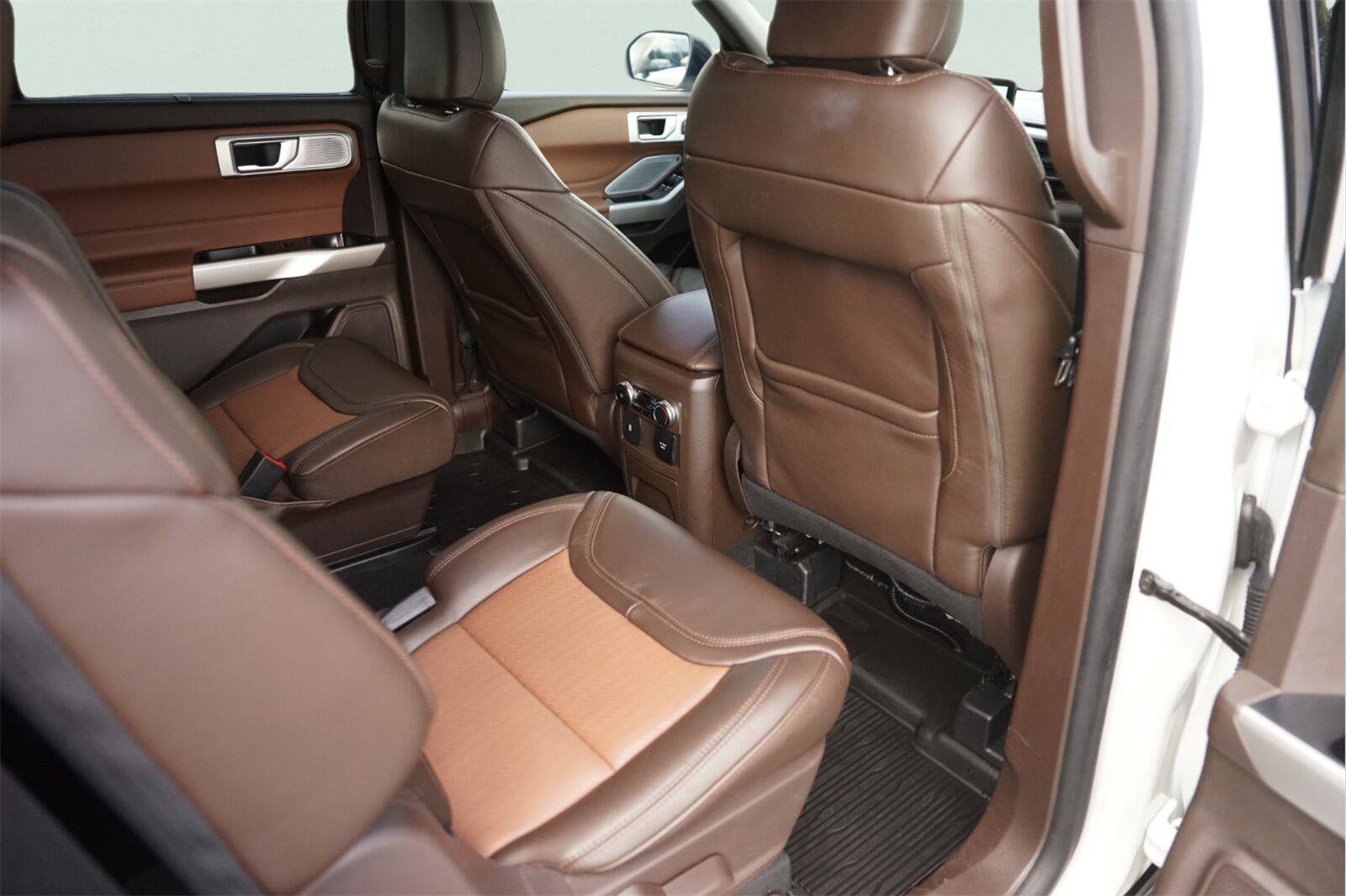 Certified 2023 Ford Explorer King Ranch w/ Technology Package AWD/4WD image 17