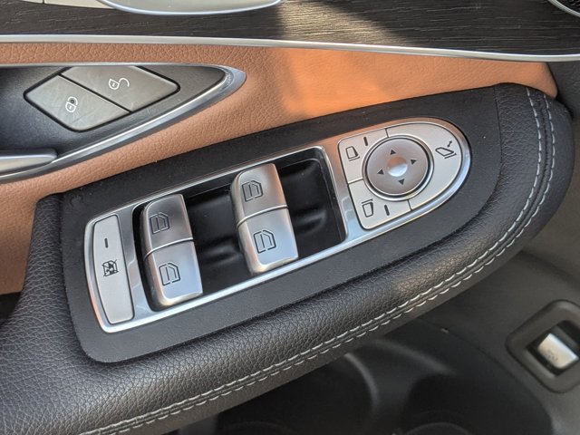 Used 2022 Mercedes-Benz GLC 300 4MATIC image 12