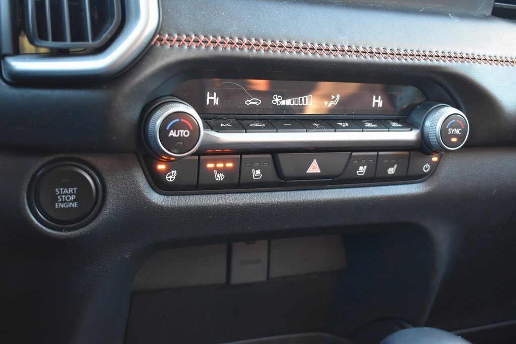 Used 2025 MAZDA CX-50 Meridian Edition image 13