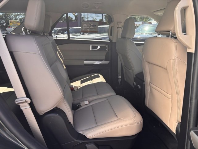 Certified 2022 Ford Explorer XLT w/ Equipment Group 202A image 17