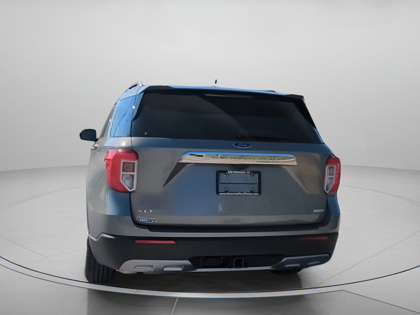 Certified 2020 Ford Explorer XLT w/ Equipment Group 202A image 18