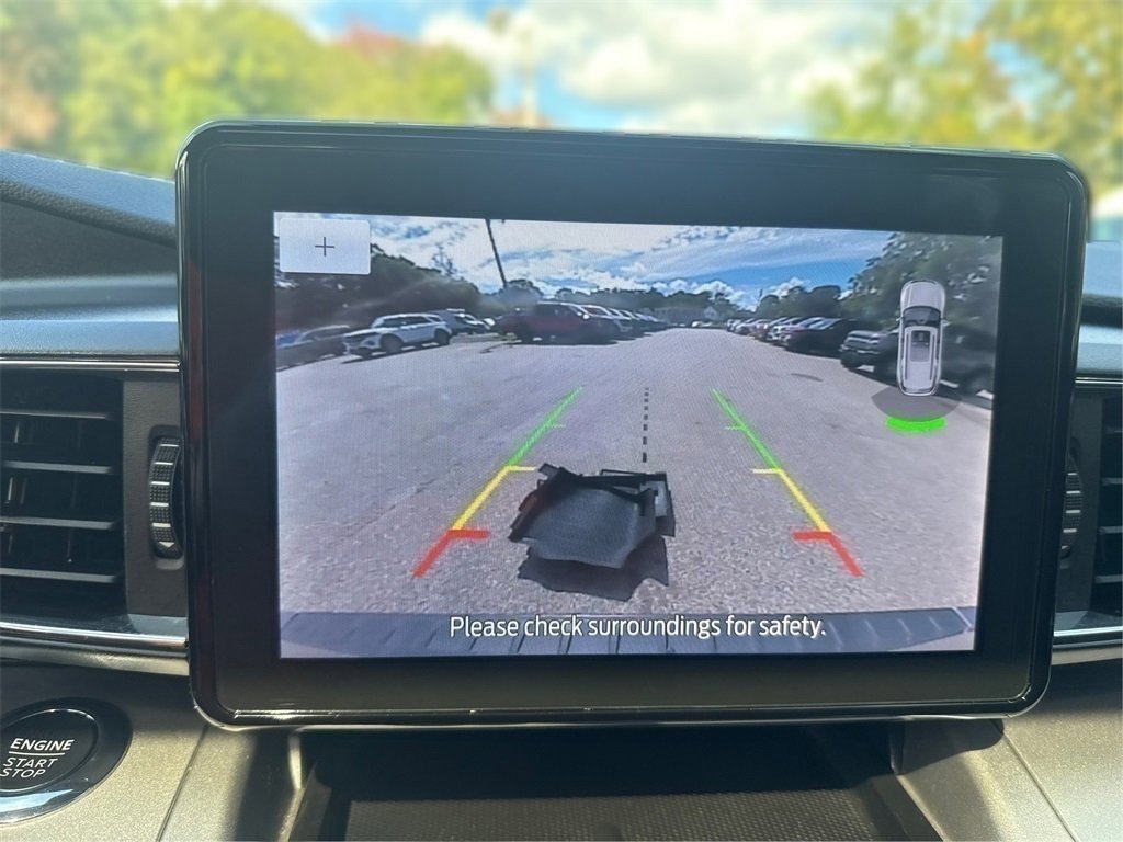 Certified 2022 Ford Explorer XLT w/ Equipment Group 202A image 22