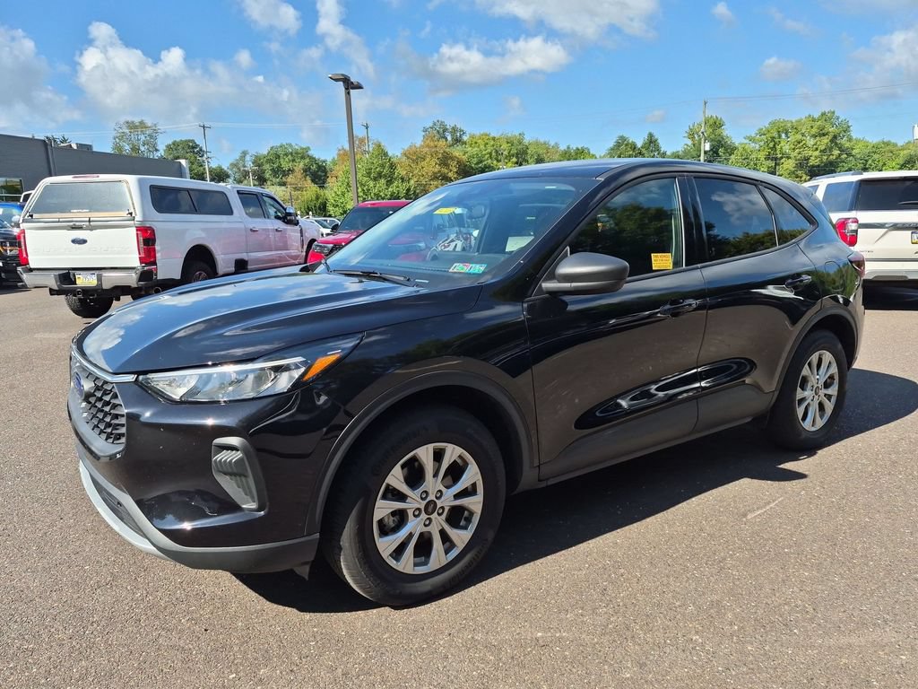 Certified 2026 Ford Escape Active w/ Tech Pack #1 AWD/4WD image 2