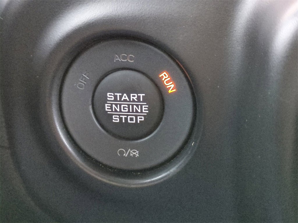 Used 2022 Jeep Gladiator Rubicon w/ Cold Weather Group image 28