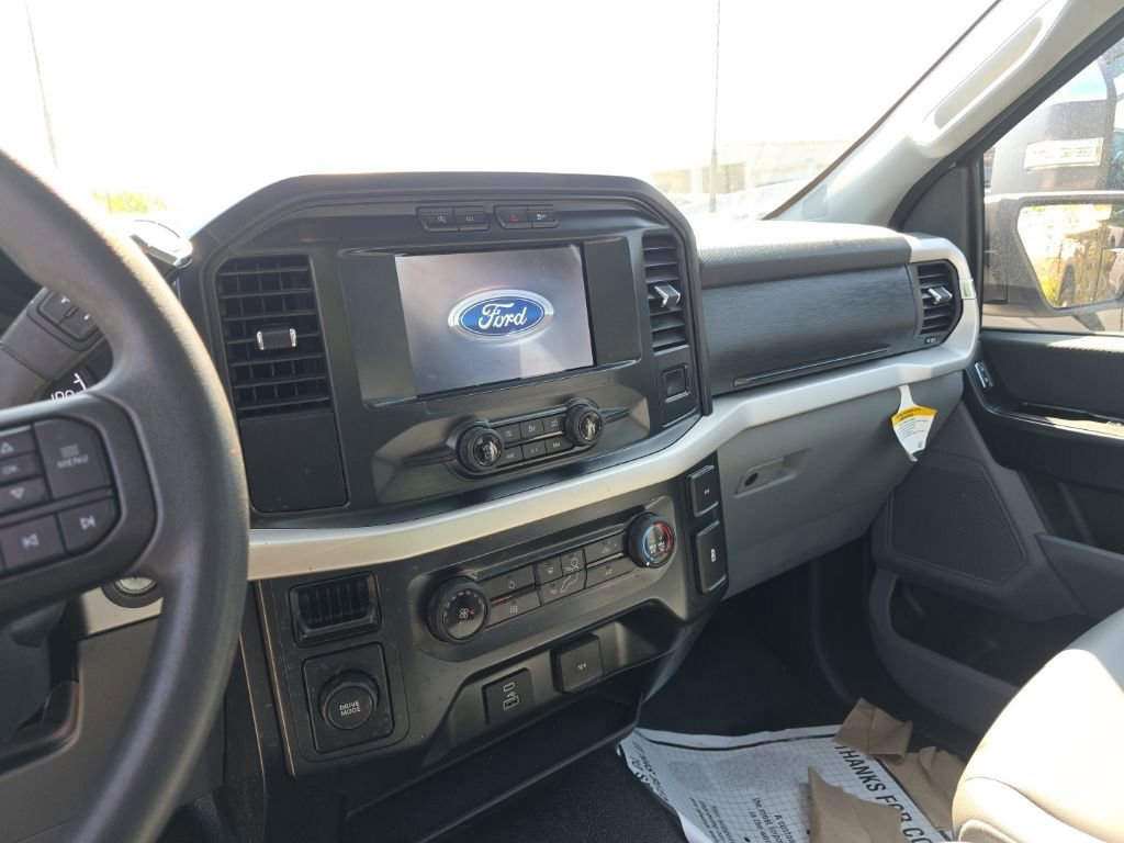 Certified 2021 Ford F150 2WD Regular Cab image 4